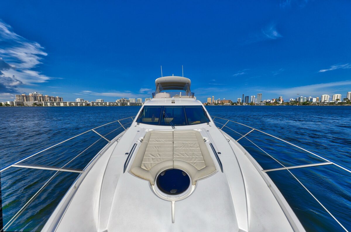 MANHATTAN SUNSEEKER 65 - Image 3