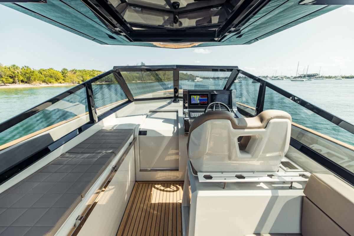 EVO YACHTS "R4" WALKAROUND - 2024 - Image 7