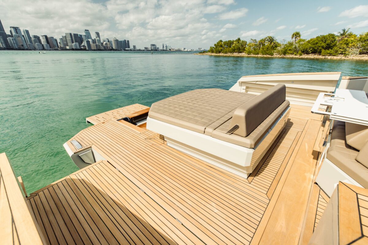 EVO YACHTS "R4" WALKAROUND - 2024 - Image 11