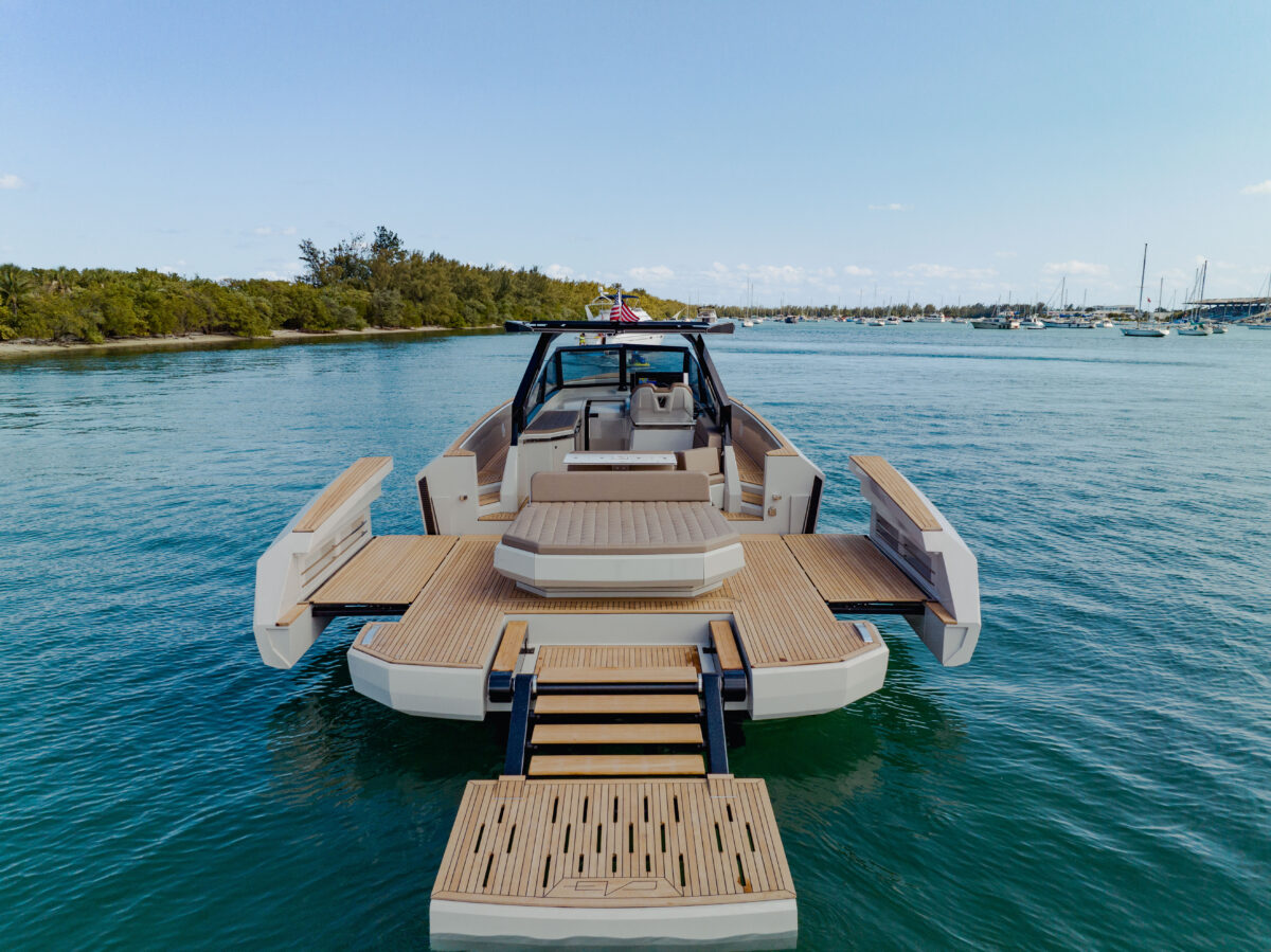 EVO YACHTS "R4" WALKAROUND - 2024 - Image 5