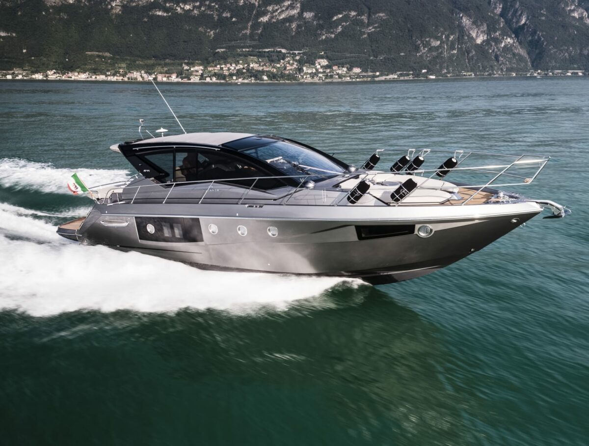 CRANCHI M44 HT - CHARTER - Image 3