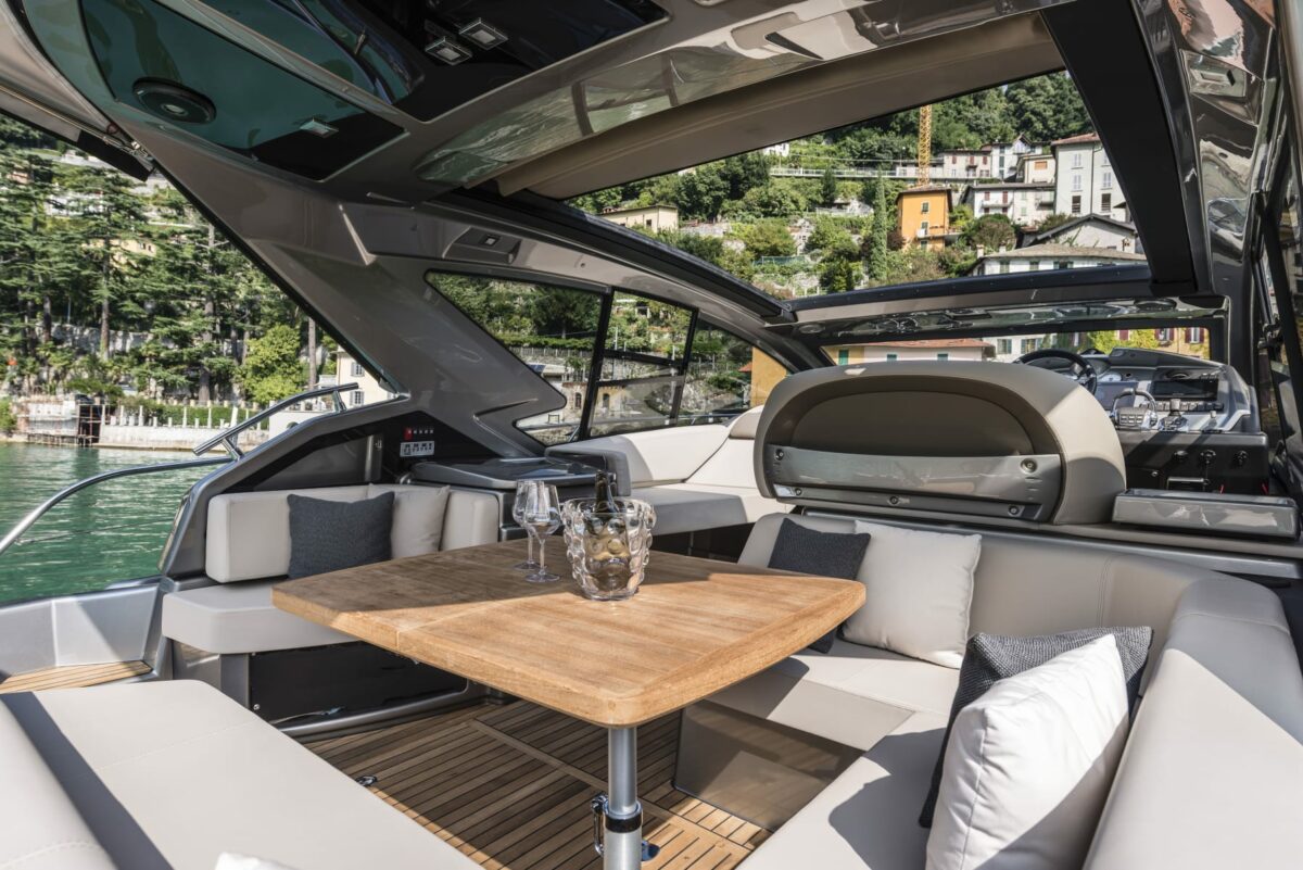 CRANCHI M44 HT - CHARTER - Image 5