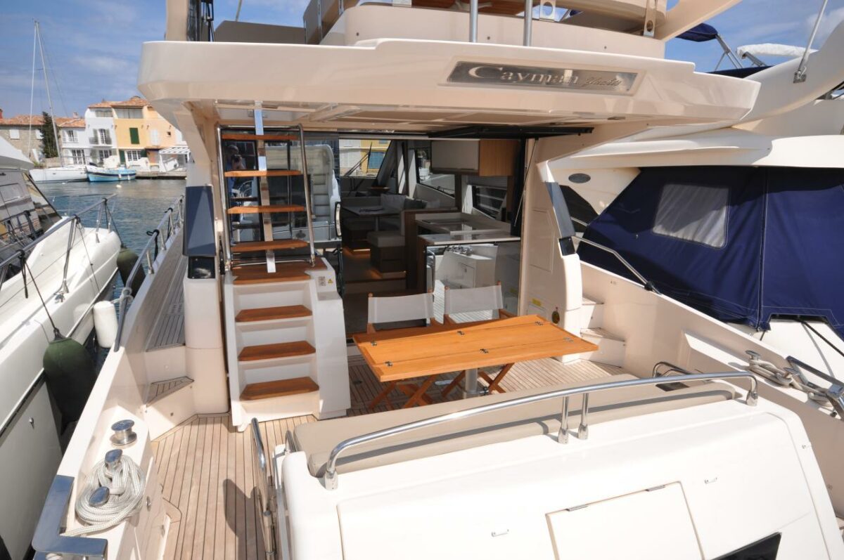 CAYMAN YACHTS F52 - 2020 - Image 8